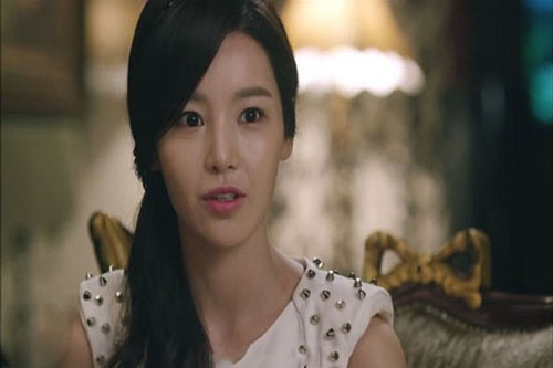 Vợ tôi muốn sống chung nhưng mẹ nhất quyết không chịu