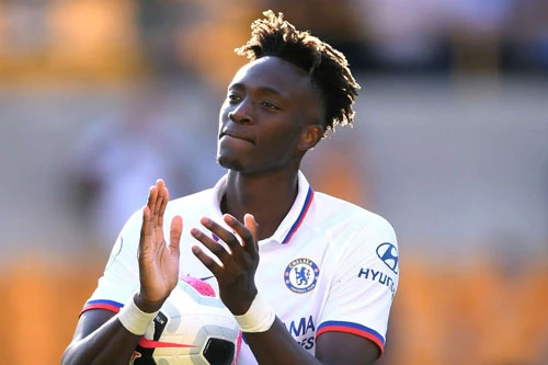 4. Tammy Abraham (Chelsea, 12 bàn, tổng số phút thi đấu: 1.492 phút).