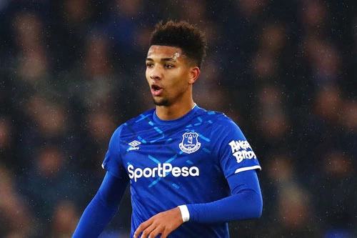 Hậu vệ trái: Mason Holgate (Everton).