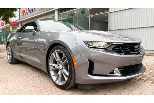 Khám phá Chevrolet Camaro 2019 mui trần, giá gần 3 tỷ đồng ở Hà Nội