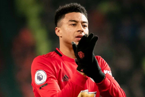 Tiền vệ phải: Jesse Lingard (M.U).