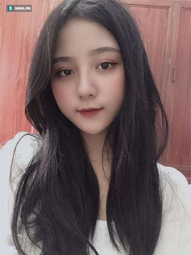 Được khen giống mỹ nhân Địch Lệ Nhiệt Ba, nữ sinh 18 tuổi khoe ảnh trước dậy thì gây bất ngờ 14