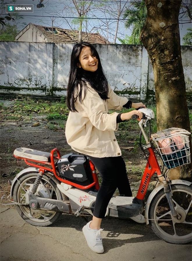 Được khen giống mỹ nhân Địch Lệ Nhiệt Ba, nữ sinh 18 tuổi khoe ảnh trước dậy thì gây bất ngờ 15