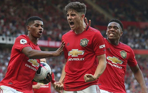 Marcus Rashford, Anthony Martial và Daniel James đang thi đấu ấn tượng tại M.U.