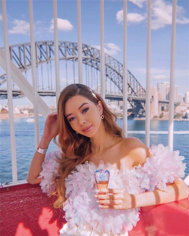Nữ blogger du lịch kiếm được tiền tỷ trong năm 2019 và lọt top những người có sức ảnh hưởng trên Instagram bằng việc đăng ảnh - Ảnh 1. Nữ blogger du lịch kiếm được tiền tỷ trong năm 2019 và lọt top những người có sức ảnh hưởng trên Instagram bằng việc đăng ảnh - Ảnh 1.