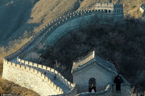 Suýt chết cóng vì âm mưu trộm gạch Vạn Lý Trường Thành