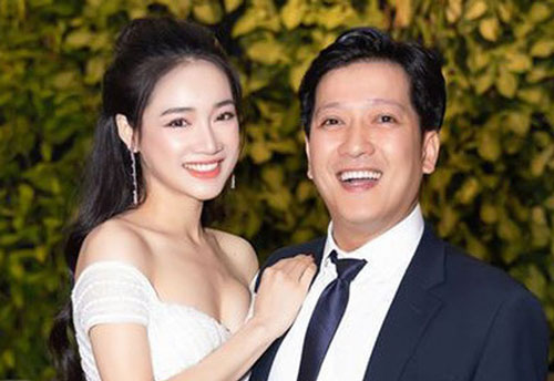 Sau công khai có con, Nhã Phương chăm thể hiện tình cảm với Trường Giang thấy rõ, lại còn đổi cách xưng hô cực ngọt