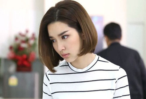 Thấy mẹ chồng vào nhà nghỉ, tôi "dụ" chồng bắt quả tang, nào ngờ sau khi chứng kiến cảnh tượng trong phòng tôi chỉ biết cúi gằm mặt hổ thẹn