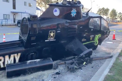 Trực thăng Mỹ từ thời chiến tranh Việt Nam bị đâm nát vì lý do “lãng xẹt“