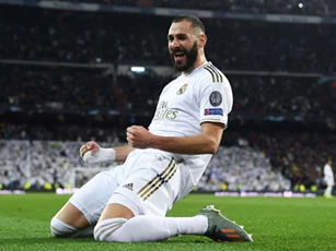 Real Madrid 'trói chân' Benzema đến năm 2022