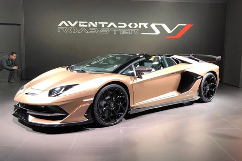 6. Lamborghini Aventador SVJ Roadster 2020.