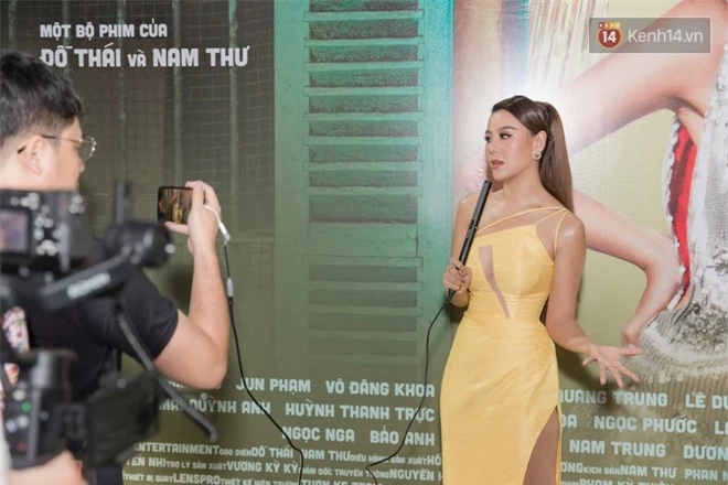 Mừng đàn chị Nam Thư tung web drama Nhà Trọ Có Quá Trời Phòng, Nam Em tự gói mình thành món quà giật giũ thảm đỏ? - Ảnh 15.