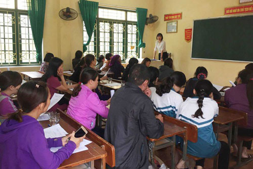 Bị mời phụ huynh tới trường, nam sinh lém lỉnh để cậu tới thay và cái kết khiến cô giáo "khóc không ra nước mắt"