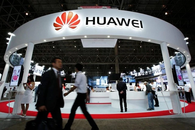 Huawei trở thành tâm điểm trong cuộc chiến công nghệ Mỹ - Trung. (Ảnh: Bloomberg)