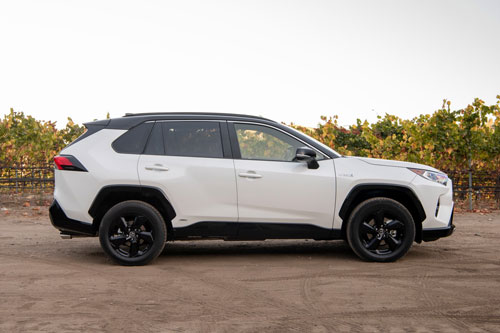 Cận cảnh SUV Toyota đẹp long lanh, giá gần 600 triệu đồng