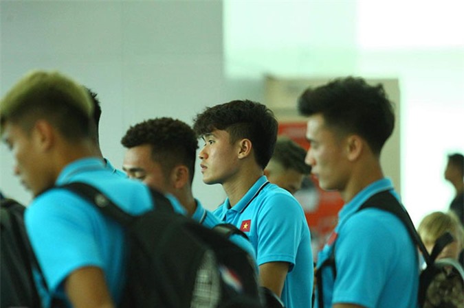 U23 Việt Nam tỏ ra khá thoải mái trước khi lên đường