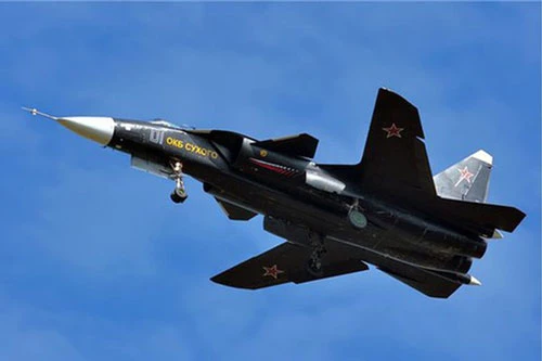 Mới đây nhất, tiêm kích cánh ngược nổi tiếng Su-47 Berkut đã xuất hiện tại Triển lãm hàng không MAKS 2019 của Nga, đánh dấu lần đầu xuất hiện trước công chúng suốt 12 năm qua. Việc chiến đấu cơ độc đáo này xuất hiện một lần nữa gây phấn khích cho giới quan sát