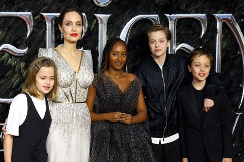 Angelina Jolie cùng các con tới Ethiopia đón năm mới Angelina Jolie cùng các con tới Ethiopia đón năm mới