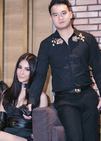 Diệp Lâm Anh và Đức Phạm hẹn hò hơn 2 năm mới tiến tới hôn nhân. Diệp Lâm Anh và Đức Phạm hẹn hò hơn 2 năm mới tiến tới hôn nhân.