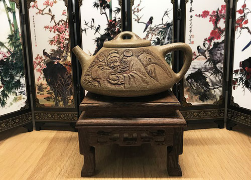 Chơi Tết sang, dân sành điệu Hà Nội mua ấm cổ tử sa 90 triệu đồng pha trà