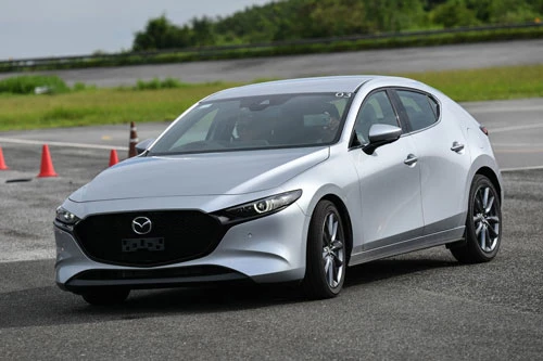 6. Mazda (doanh số: 53.499 chiếc).