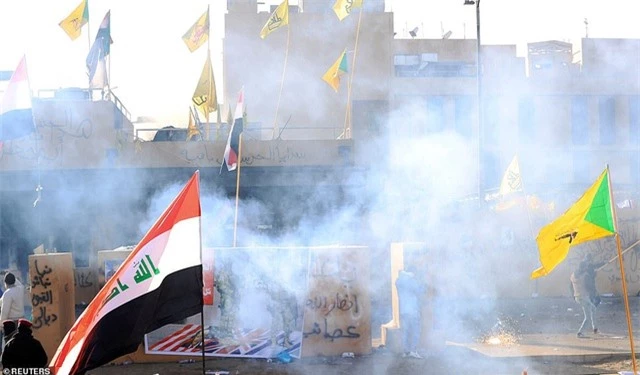 Đại sứ quán Mỹ ở Iraq tan hoang sau vụ tấn công của người biểu tình - 9