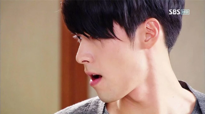 “Soái ca Triều Tiên” Hyun Bin gây bão mạng với góc nghiêng sắc lẹm như dao dọc giấy, sống mũi hiếm có khó tìm - Ảnh 12.