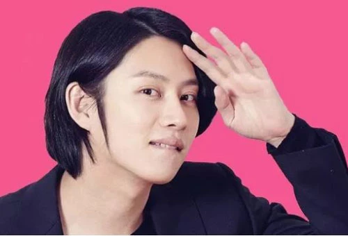 Bất ngờ với con số 800 triệu đồng Kim Heechul dành chơi game mỗi năm