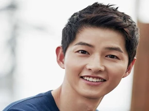 Song Joong Ki thương thảo ký hợp đồng với công ty quản lý mới