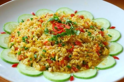 Clip: Bật mí cách làm cơm rang mì tôm siêu ngon, siêu lạ miệng