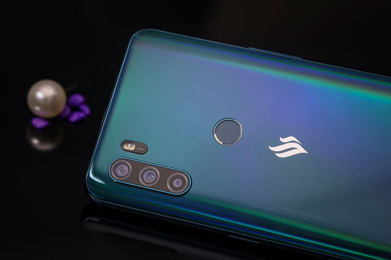 Vsmart Active 3 ra mắt: Camera ‘thụt thò’, cấu hình tốt, pin 4.020 mAh, giá 4,49 triệu đồng