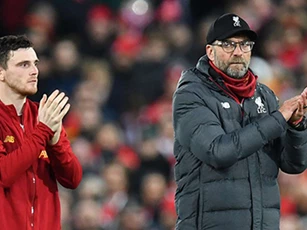 Liverpool thắng chưa khiến Klopp hài lòng, Arnold 'đá đểu' huyền thoại M.U