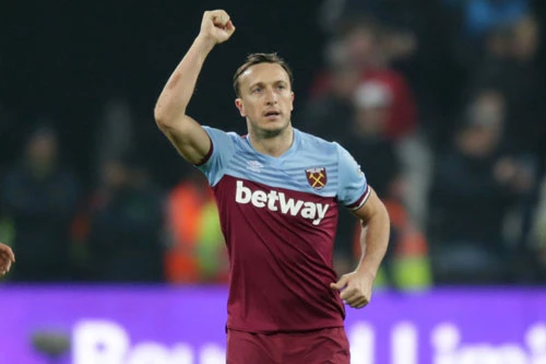 Tiền vệ trung tâm: Mark Noble (West Ham).