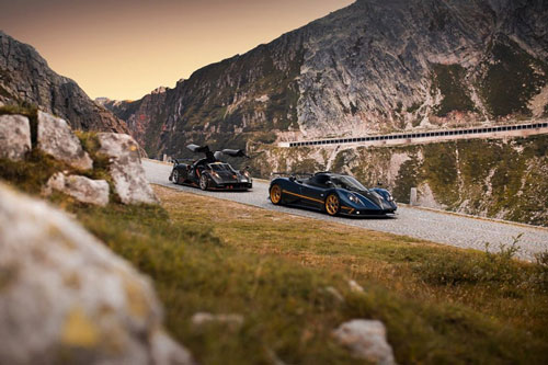 Cặp đôi Pagani độc nhất thế giới xuất hiện đầy ấn tượng