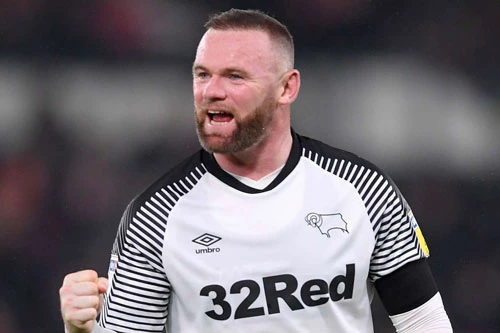 Rooney toả sáng trong trận ra mắt Derby County