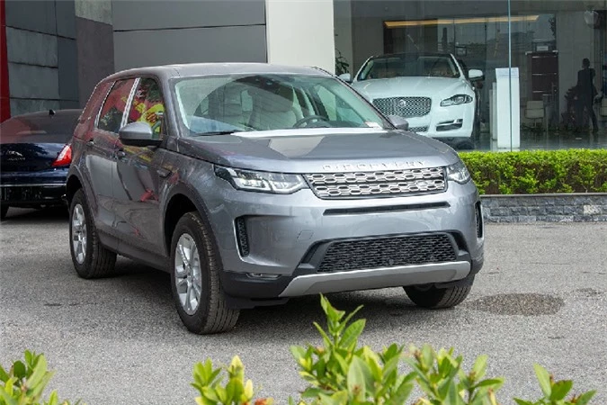 Xe Land Rover Discovery Sport S 2020 chinh hang 2,8 ty dong