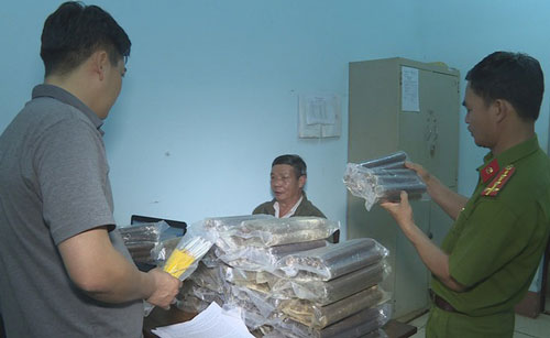 Bắt đối tượng vụ vận chuyển thuốc nổ và kíp mìn lớn nhất tại Đắk Lắk