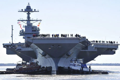 Tàu sân bay USS Gerald R. Ford của Hải quân Mỹ đã được đặt lườn từ năm 2009, hạ thuỷ hồi năm 2013 nhưng tới năm 2017 mới được đưa vào nhập biên. Nguồn ảnh: USNavy.