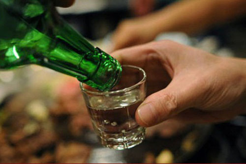 Người dân bày tỏ ý kiến trái chiều xung quanh Luật phòng chống tác hại bia rượu