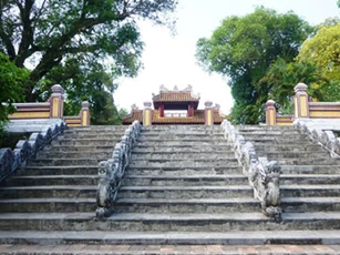 Ly kỳ chuyện tìm long mạch của vua Gia Long