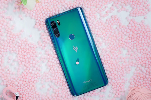 Trên tay Vsmart Active 3 vừa ra mắt: Camera ‘thụt thò’, RAM 6 GB, pin 4.020 mAh, giá từ 4,49 triệu đồng