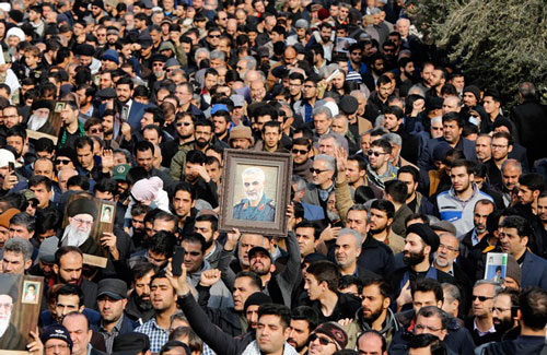 "Biển người" Iran xuống đường tiếc thương tướng cấp cao thiệt mạng
