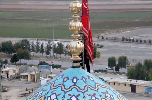 Iran treo “cờ báo thù” giữa lúc căng thẳng