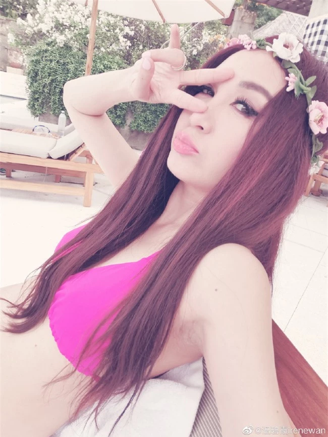 "Bông hồng lửa của màn ảnh Hồng Kong" Ôn Bích Hà tiếp tục gây sốc với loạt ảnh bikini gợi cảm ở tuổi 53 - Ảnh 6.