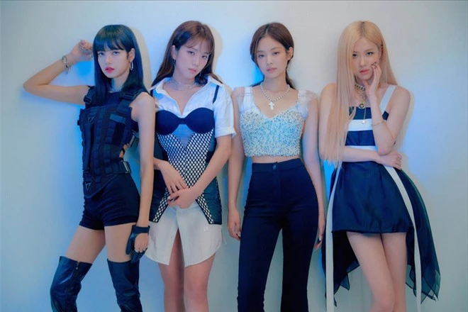 Choáng với màn chơi sộp của BLACKPINK: Thẳng tay chi tiền tặng túi hiệu cho ekip nhân viên, phản ứng của netizen gây chú ý - Ảnh 5.