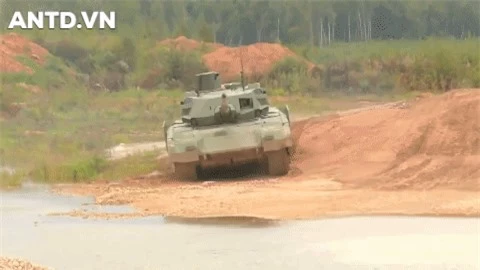 Noi got Su-57, xe tang T-14 Armata cua Nga lam vao canh 