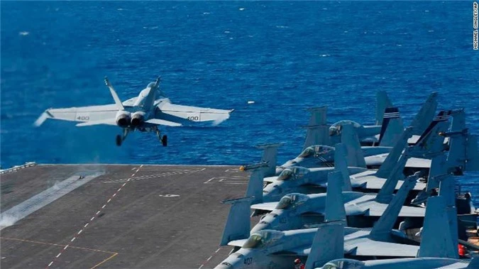 Tàu sân bay Lincoln của Mỹ từng bị 18 tàu chiến Iran "theo đuôi"? - Hình 17 Tau san bay Lincoln cua My tung bi 18 tau chien Iran
