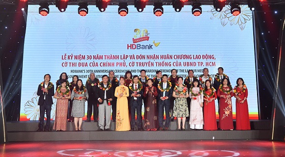 HDBank - 30 năm tự hào hành trình vươn ra biển lớn 