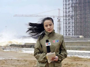 Nữ MC sexy, dũng cảm dẫn dắt giữa trời mưa bão của VTV giờ ra sao?