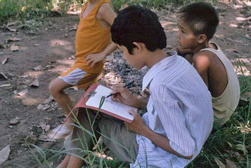 Kho ảnh khổng lồ về Việt Nam 1991-1993: Văn Miếu hồi ấy